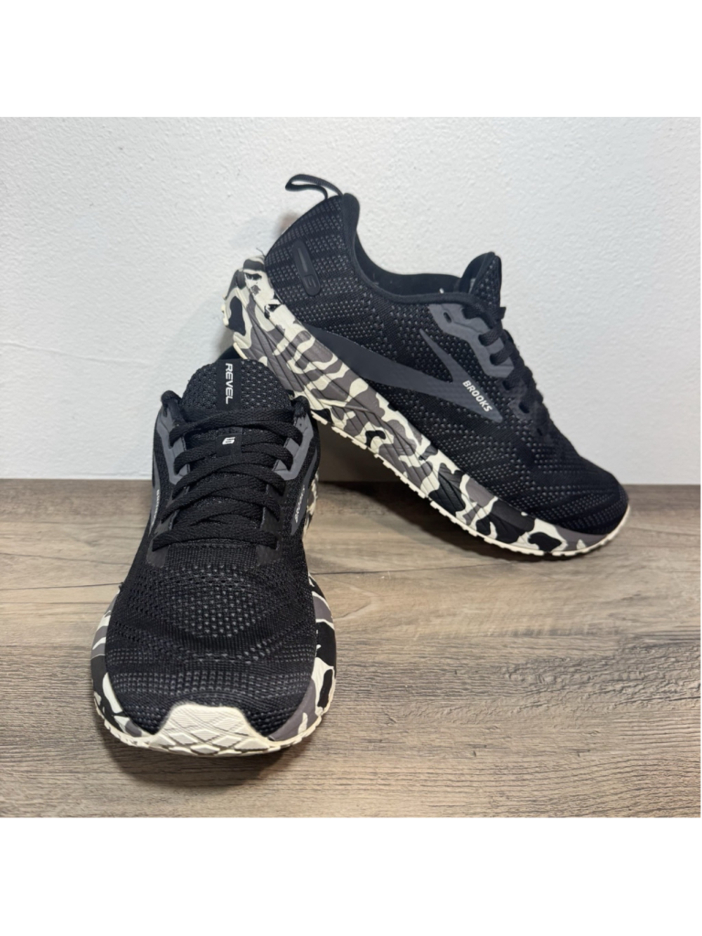 Brooks Revel 6 Womens 8.5 Black Camo Running Shoes Sneakers Athletic
